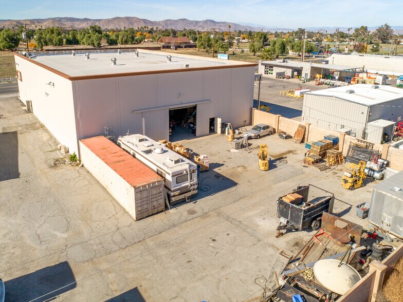 More Photos Of 410 N State St, Hemet Freestanding For Sale