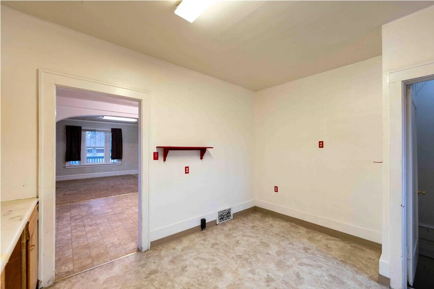 More Photos Of 1601 Central Ave, Great Falls Religious Facility For Sale