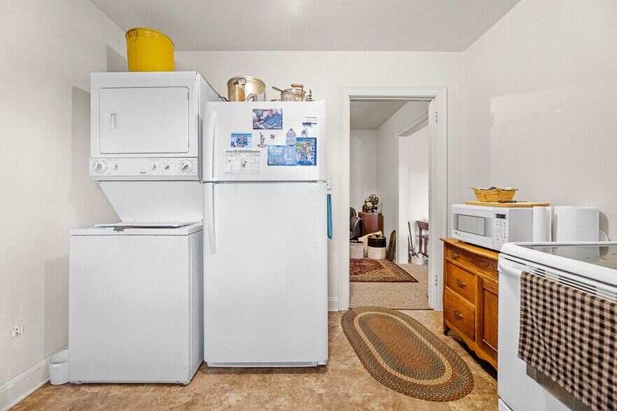 More Photos Of 203 Glamorgan St, Alliance Apartments For Sale