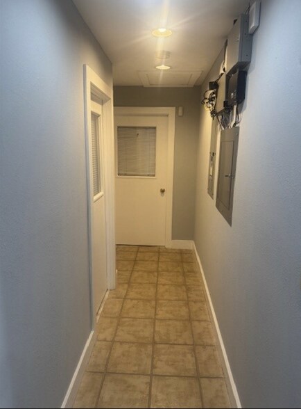 More Photos Of 112 NE Sanchez Ave, Ocala Office For Lease