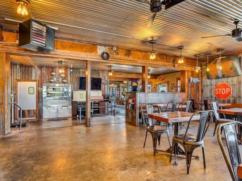 More Photos Of 780 US-101, Chinook Restaurant For Sale