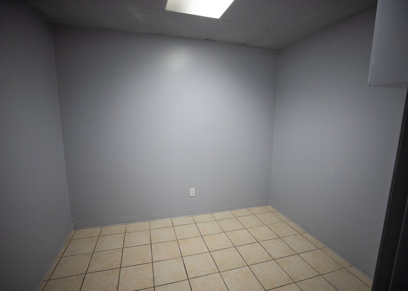 More Photos Of 922 S Atlantic Blvd, East Los Angeles Office For Sale