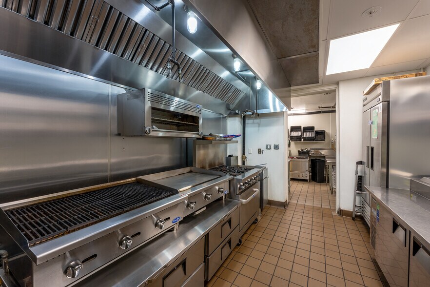 More Photos Of 534-536 5th Ave, San Diego Apartments For Lease