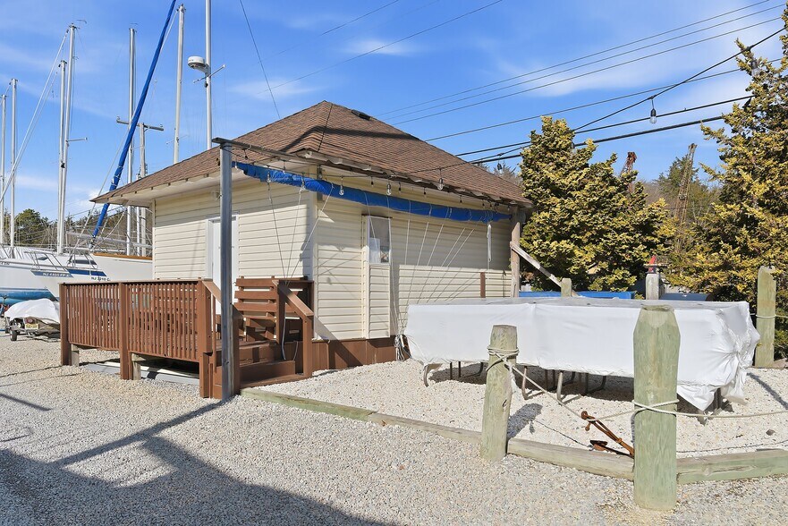More Photos Of 100 Harbor Inn Rd, Bayville Shipyard For Sale