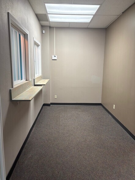 More Photos Of 645 W Highway 50, O'Fallon Storefront Retail Office For Lease
