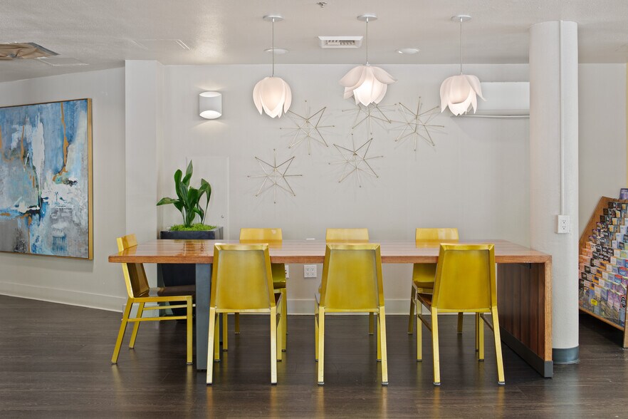 More Photos Of 2301 3rd Ave, Seattle Hotel For Sale