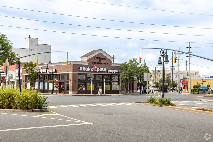 More Photos Of 1 Atlantic Ave, Lynbrook General Retail For Lease