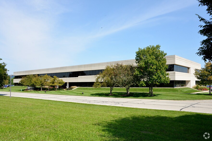 More Photos Of 9355 Delegates Row, Indianapolis Unknown For Lease