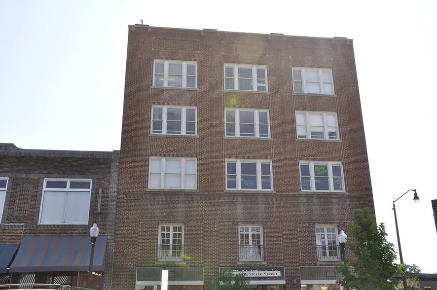 More Photos Of 102 S Steele St, Sanford Office For Lease