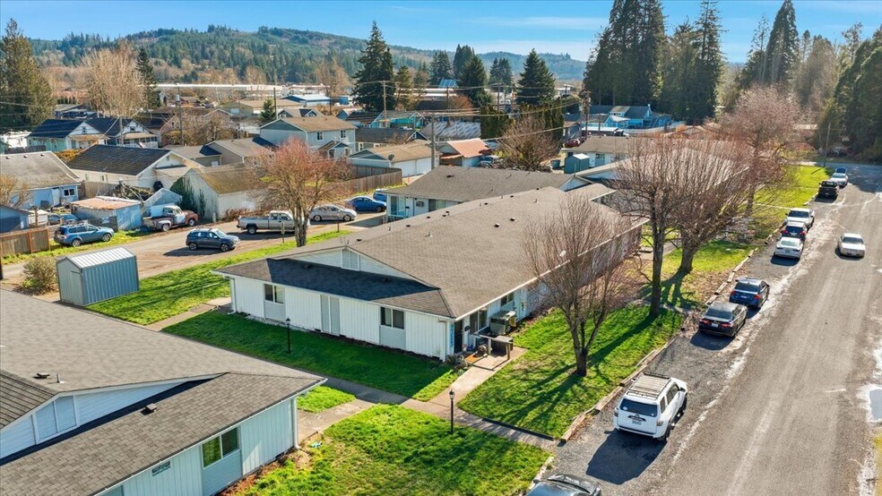 More Photos Of 1100-1105 S Pearl St, Centralia Apartments For Sale