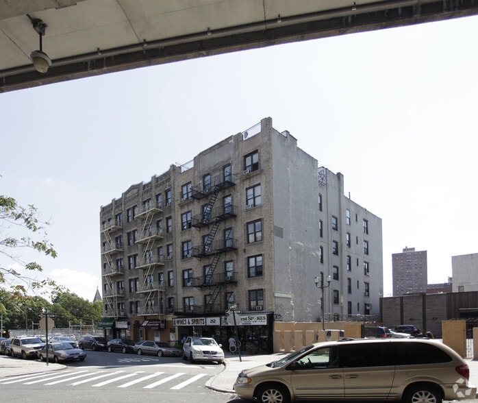 Primary Photo Of 252 S 4th St, Brooklyn Apartments For Lease