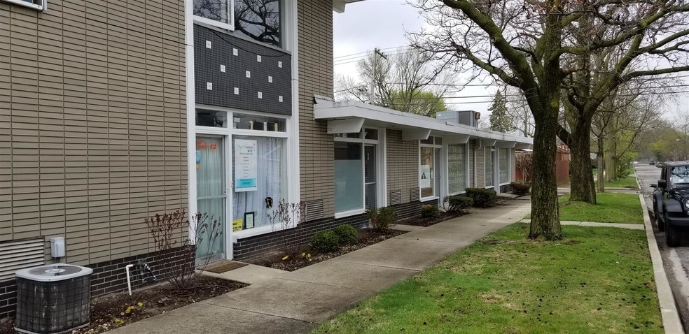 More Photos Of 11700-11704 S Western Ave, Chicago General Retail For Lease