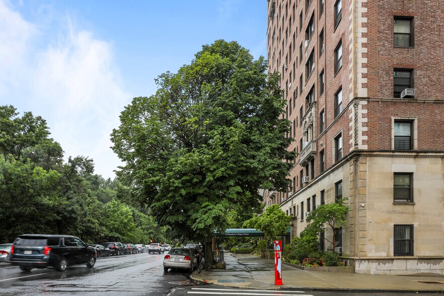 More Photos Of 9 Prospect Park W, Brooklyn Apartments For Sale