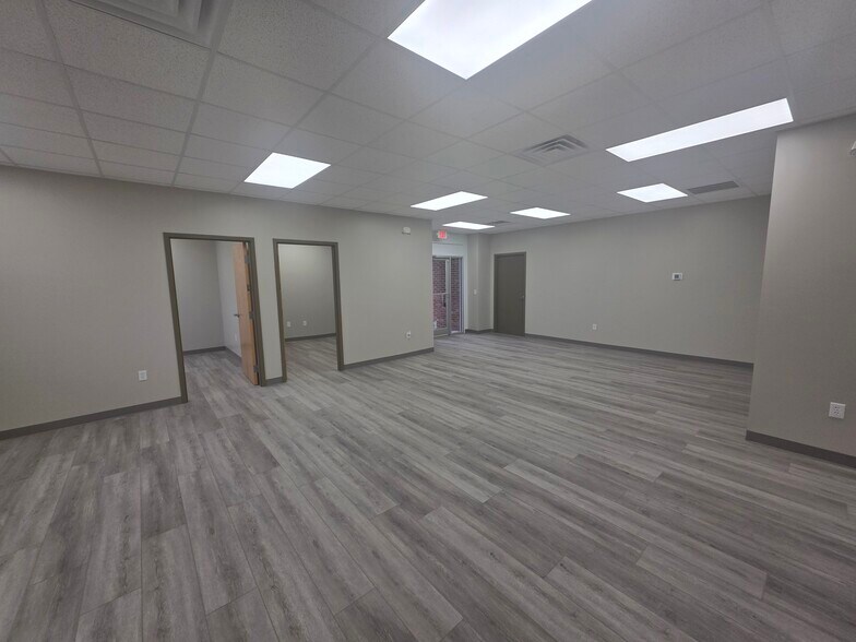 More Photos Of 250 Raleigh St, Wilmington Warehouse For Lease