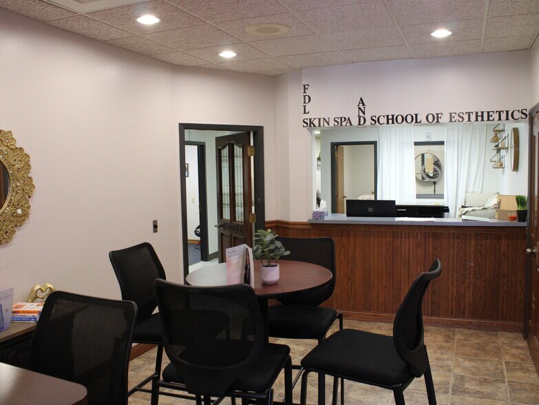 More Photos Of 525 E Division St, Fond Du Lac Medical For Sale