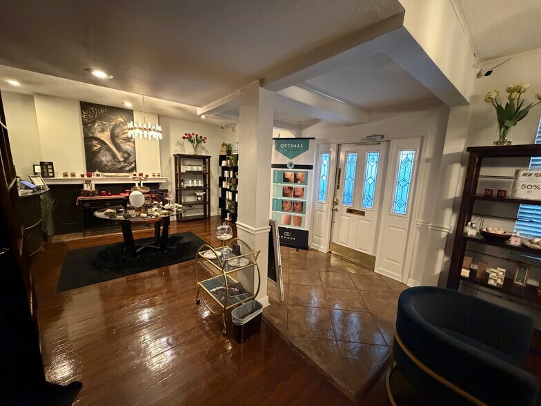 More Photos Of 2001 W Kennedy Blvd, Tampa Office For Sale