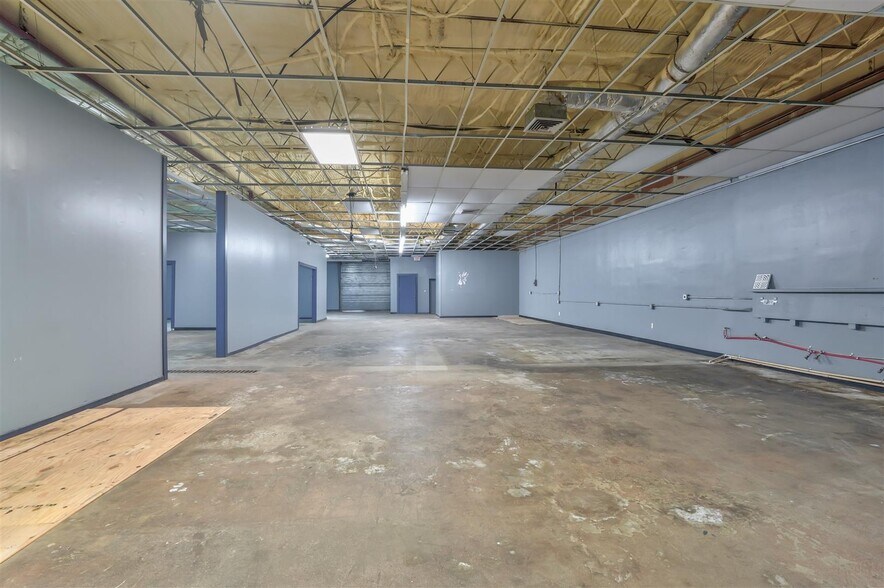 More Photos Of 6801 Highway Blvd, Katy Freestanding For Sale