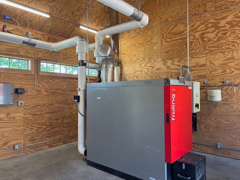 More Photos Of 244 Amesbury Rd, Kensington General Retail For Sale