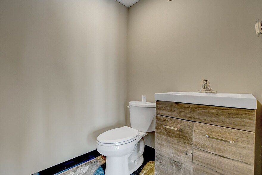 More Photos Of 2991 Carp Rd, Ottawa Office For Lease