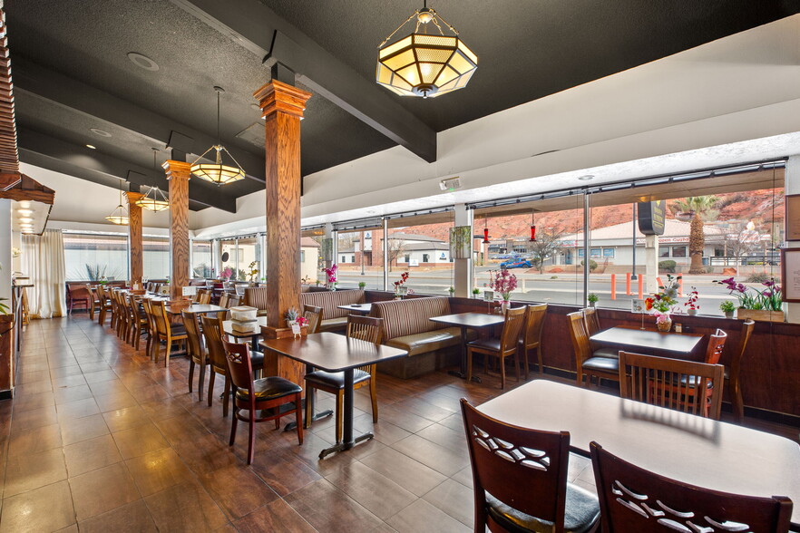 More Photos Of 430 E Saint George Blvd, Saint George Restaurant For Lease