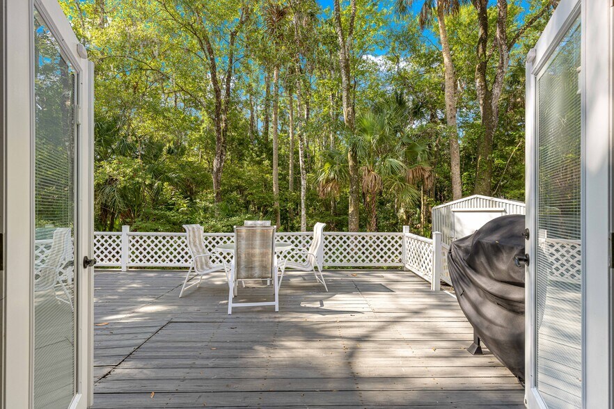 More Photos Of 110 NE Crystal St, Crystal River Specialty For Sale