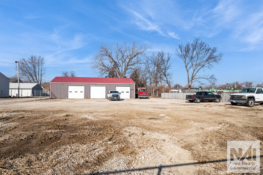 More Photos Of 2706 5th Ave, Marion Industrial For Sale