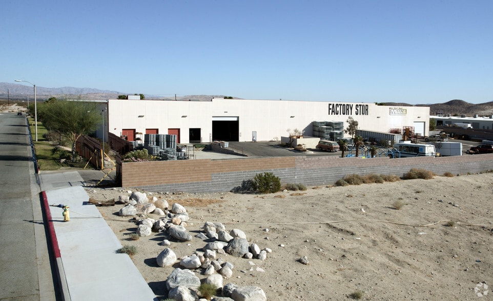 More Photos Of 19125 N Indian Canyon Ave, North Palm Springs Warehouse For Lease