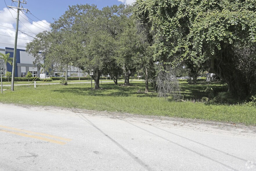 More Photos Of 3581 SW 26th Ter, Dania Beach Land For Sale