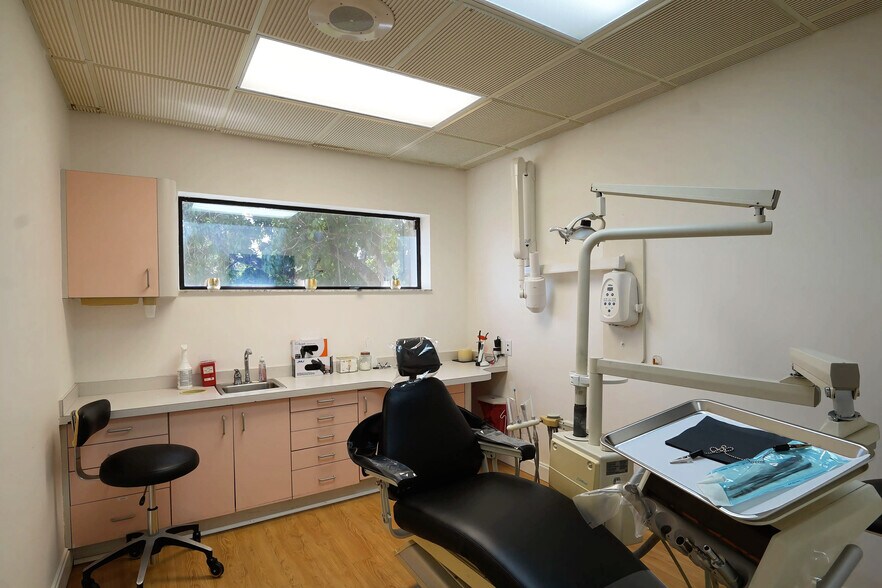 More Photos Of 650 W Boynton Beach Blvd, Boynton Beach Medical For Sale