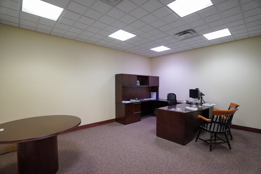 More Photos Of 10385 Spartan Dr, Evendale Light Manufacturing For Lease