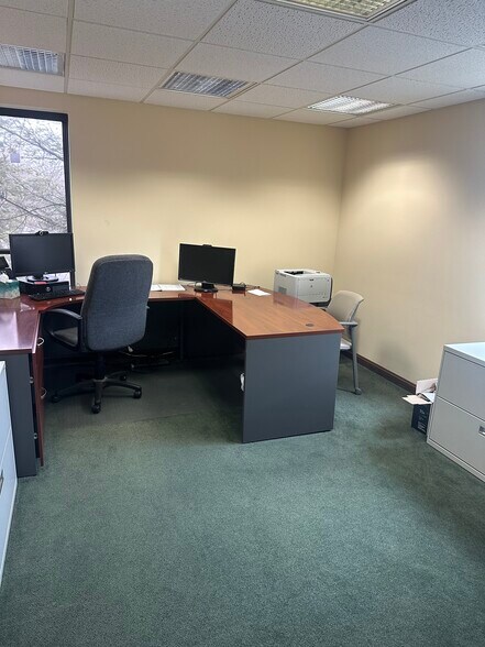 More Photos Of 708 McKnight Park Dr, Pittsburgh Office For Sale