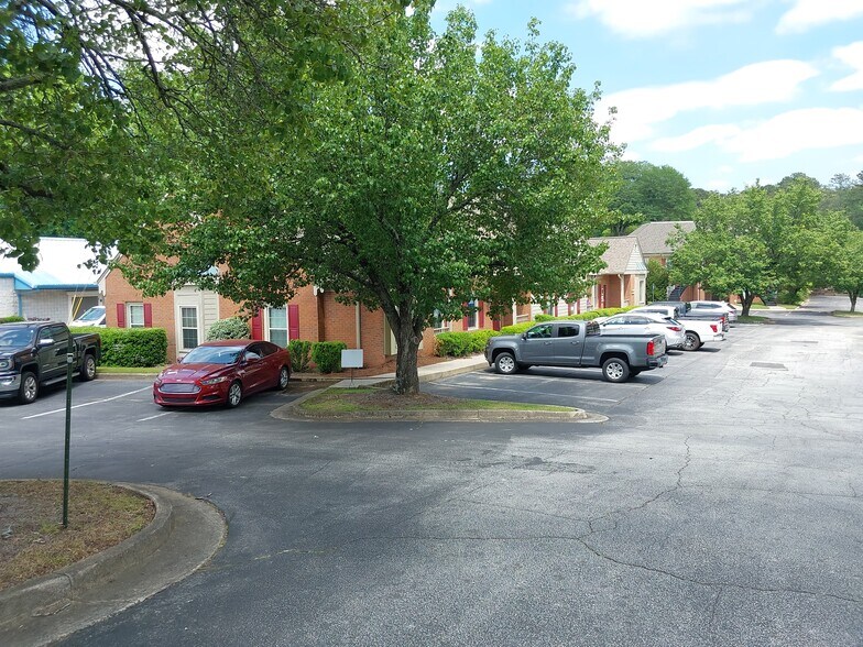 More Photos Of 1298 Rockbridge Rd, Stone Mountain Office For Sale