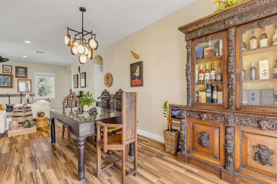 More Photos Of 136 Julia St, New Smyrna Beach Flex For Sale