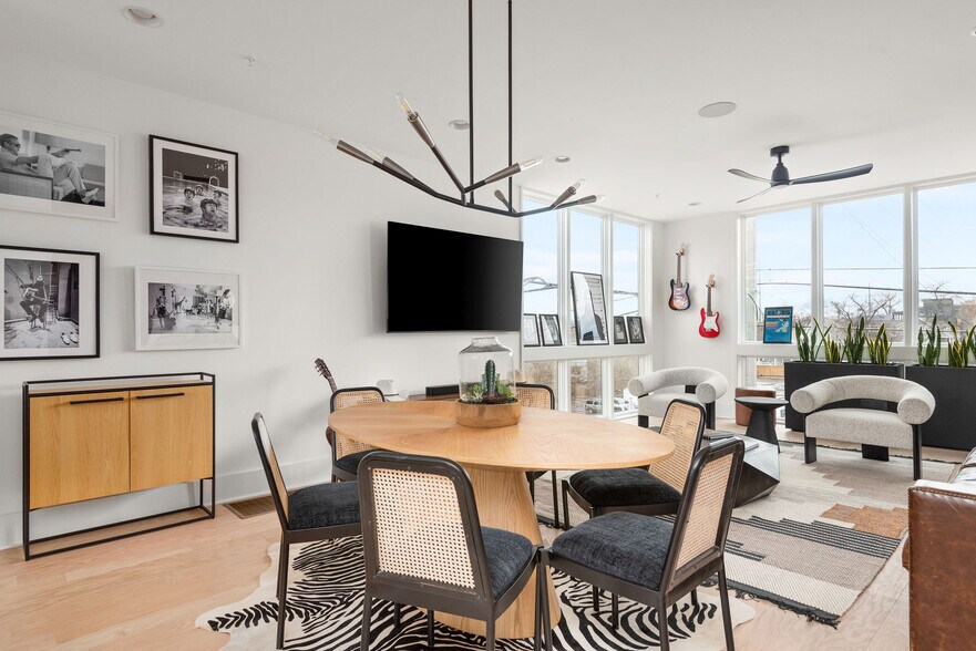 More Photos Of 3216 Charlotte Rd, Nashville Office For Lease