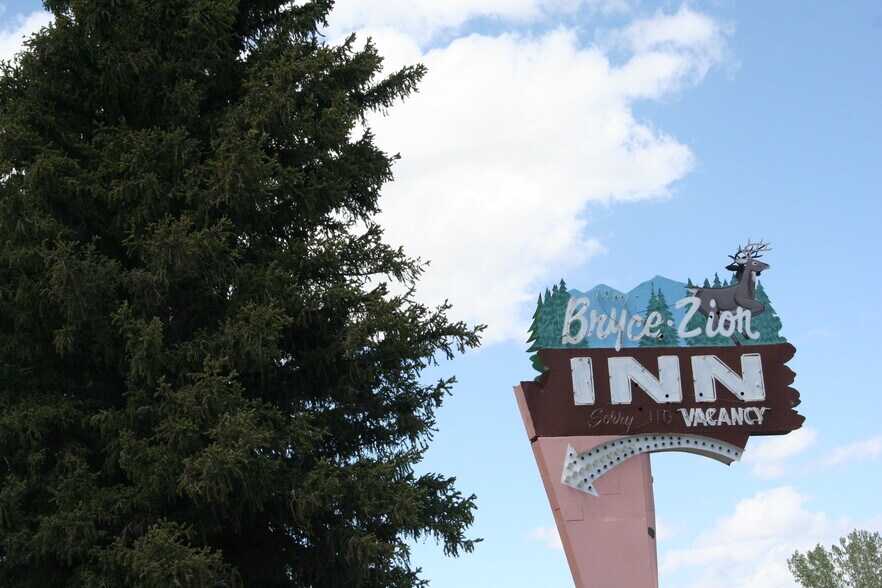 More Photos Of 227 N Hwy 89, Hatch Hotel For Sale