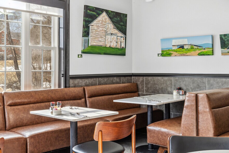 More Photos Of 4697 4697 St, Manchester Center Restaurant For Sale