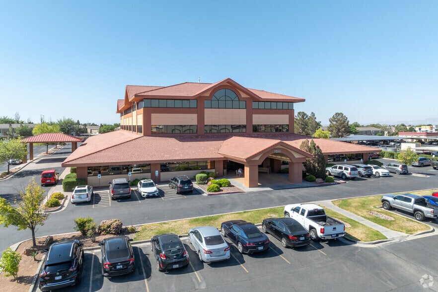 More Photos Of 2400 Trawood Dr, El Paso Medical For Lease