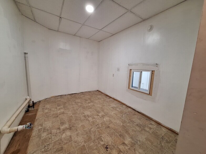 More Photos Of 655 Chestnut St, Manchester Apartments For Lease