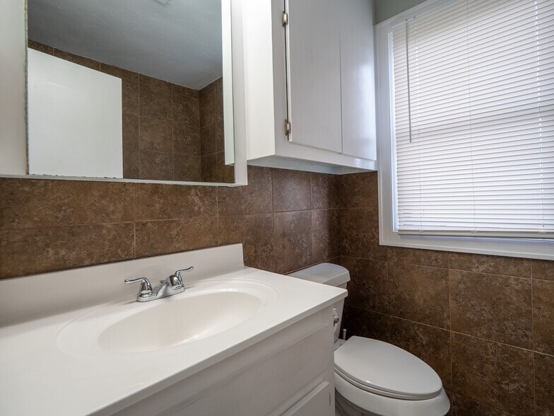 More Photos Of 1000 NE 19th St, Oklahoma City Multifamily For Sale