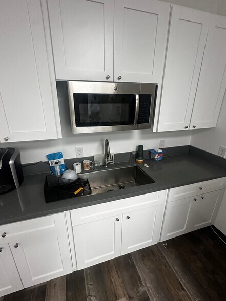 More Photos Of 800 El Cajon Blvd, El Cajon Service For Sale