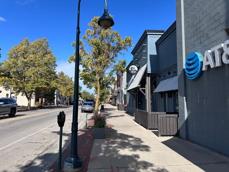 More Photos Of 423 S Union St, Traverse City General Retail For Sale