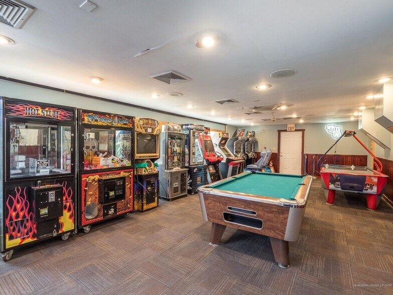 More Photos Of 656 N High St, Bridgton Hotel For Sale