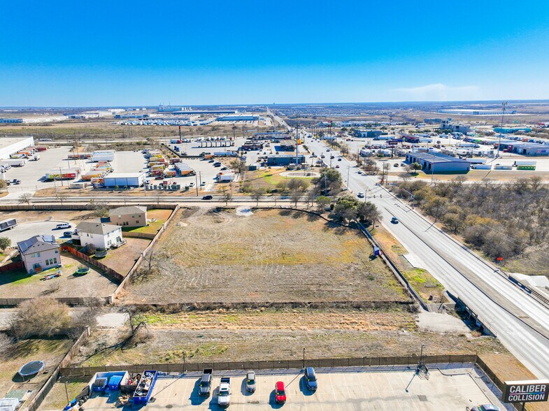 More Photos Of IH-10 E & N Foster Rd, San Antonio Land For Lease
