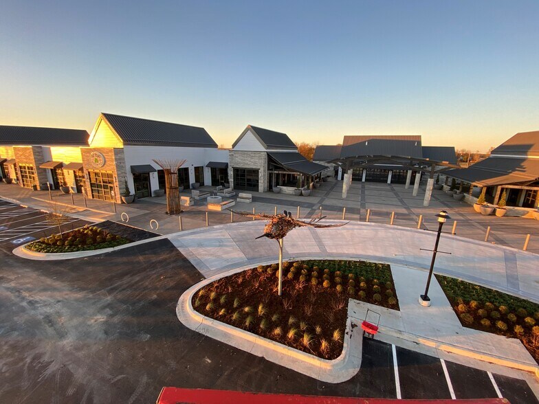 More Photos Of 3822 W 530, Pryor Storefront Retail Office For Lease