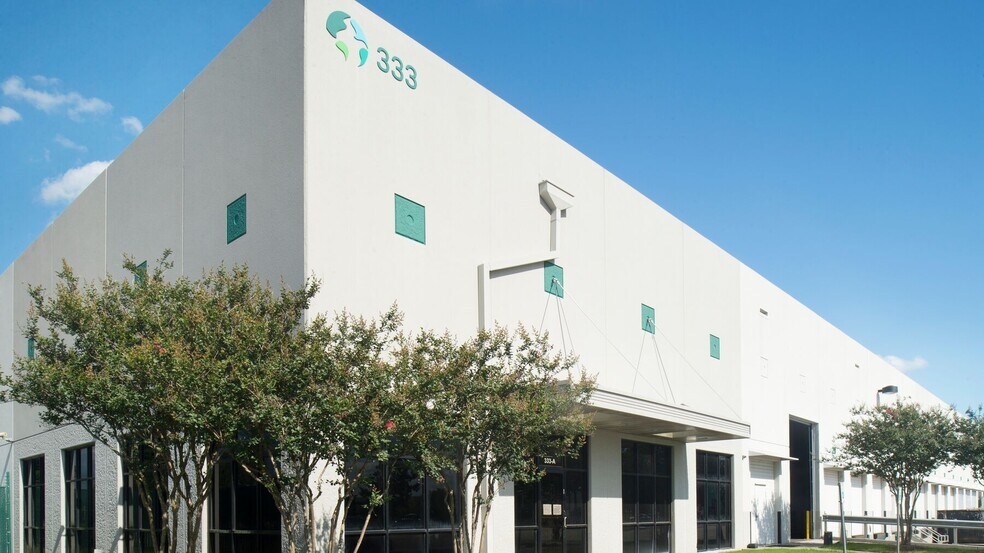 More Photos Of 100 Northpark Central Dr, Houston Unknown For Lease