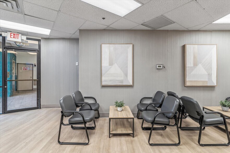 More Photos Of 4220 N 20th Ave, Phoenix Medical For Lease
