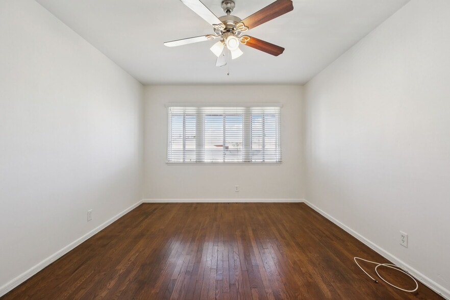 More Photos Of 4462 W 59th St, Los Angeles Apartments For Sale