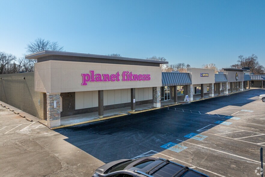 More Photos Of Brookwood Dr @ US 30, New Haven Unknown For Lease