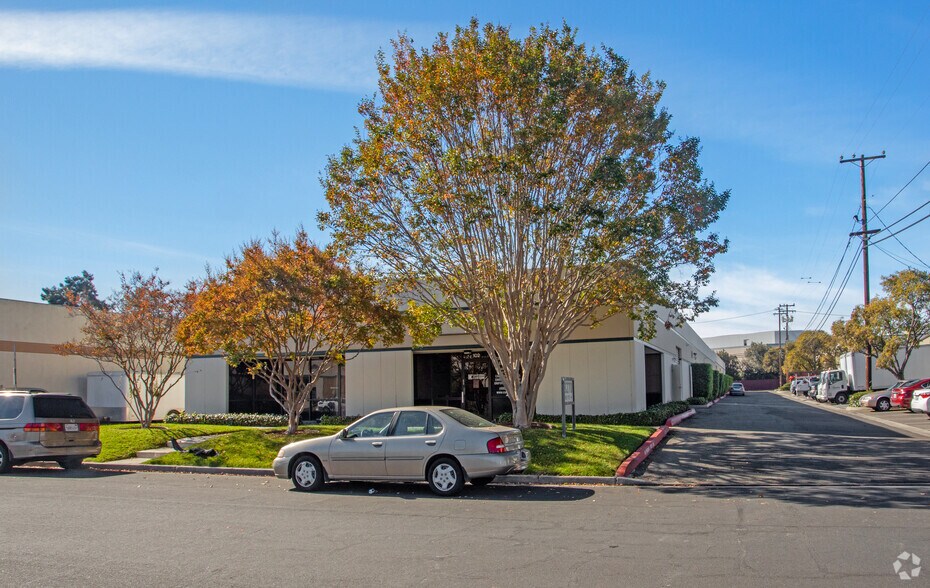 More Photos Of 3270 Keller St, Santa Clara Light Distribution For Lease