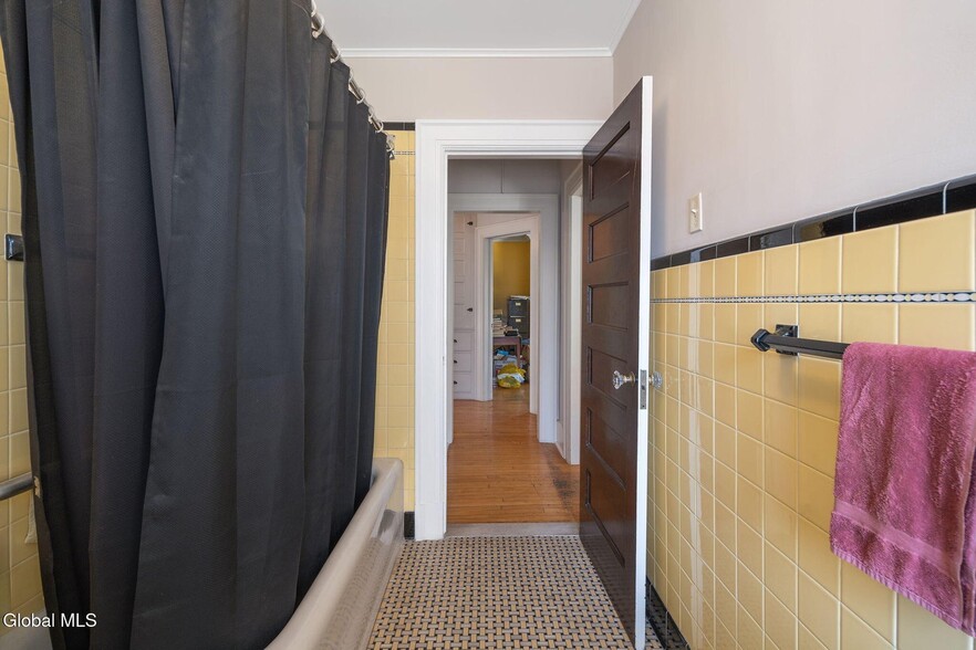 More Photos Of 1214 Union St, Schenectady Medical For Sale